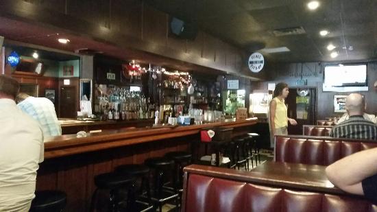 Bunker’s Music Bar & Grill